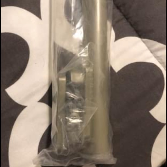 Brand New Adjustable Expanded Clothing Rod - Picture 2 of 6